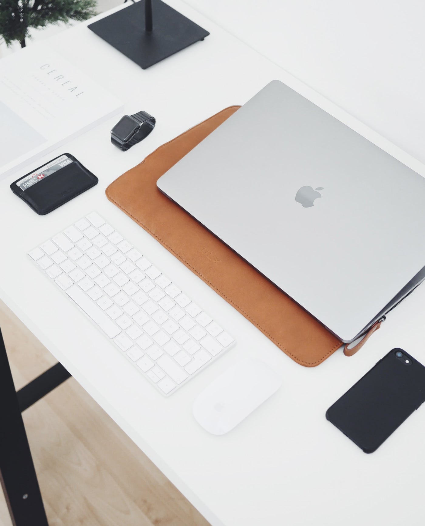 Bifold Wallet — Tan