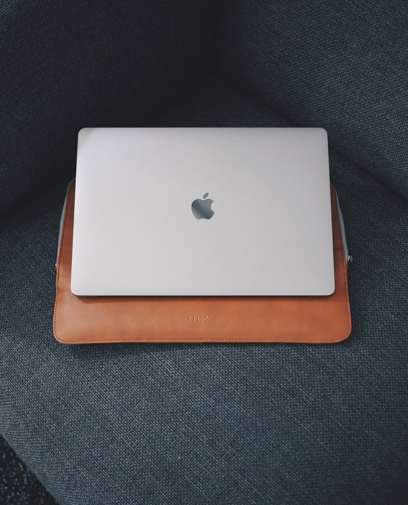 Bifold Wallet — Tan